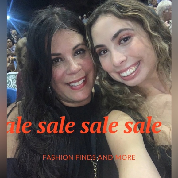 🌅Anne is LIVE 💕Like this post to
get notified - Picture 2 of 8